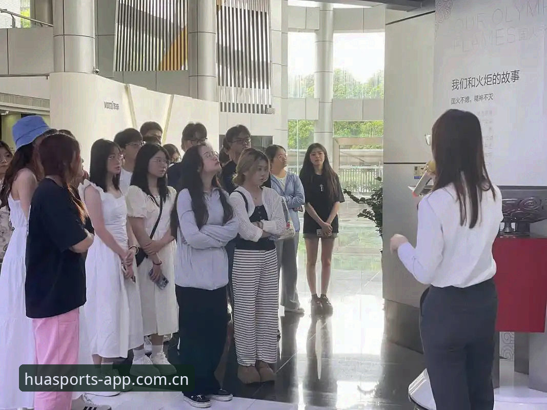 揭秘华体育会APP下载背后的真相：行业趋势与安装全解析